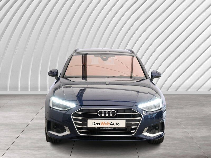 Gebraucht Audi A4 Advanced 163 PS (119 kW) 2021 Blau metallic Kombi