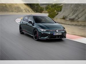 Neu VW Golf Edition 325 PS (239 kW) 2026 Grün (dark moss green metallic / schwarz uni) Coupé