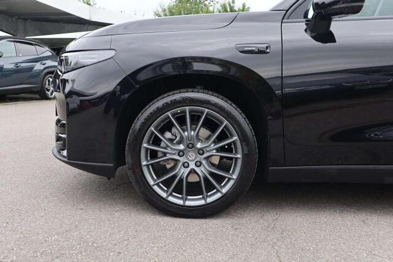 Gebraucht Leapmotor C10 160 kW (218 PS) 2025 Metallic black SUV