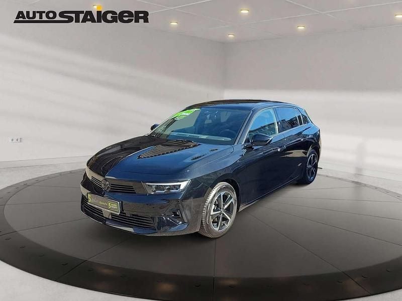Gebraucht Opel Astra 131 PS (96 kW) 2025 Lackierung schwarz perla nera/ Limousine