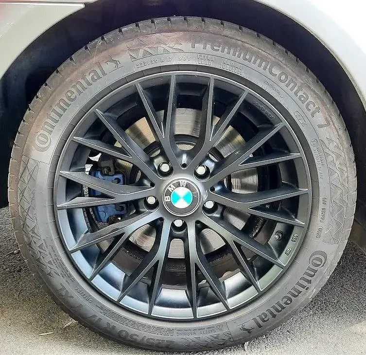 Gebraucht BMW 523 190 PS (139 kW) 2009 Silber Limousine