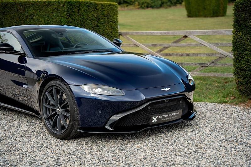 Gebraucht Aston Martin V8 Vantage 510 PS (375 kW) 2020 Blau Coupé