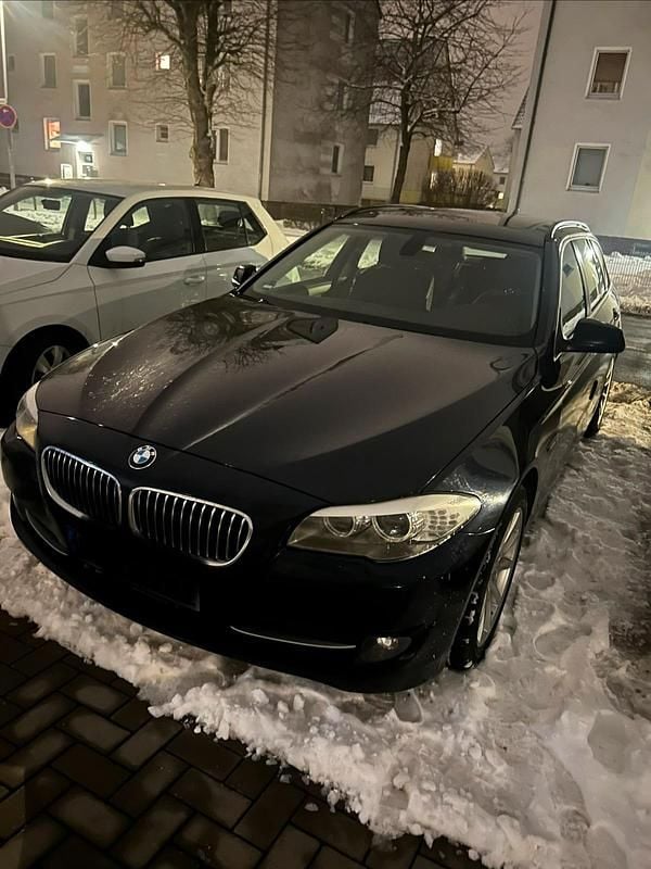 Gebraucht BMW 525 Sport Line 204 PS (150 kW) 2011 Kombi