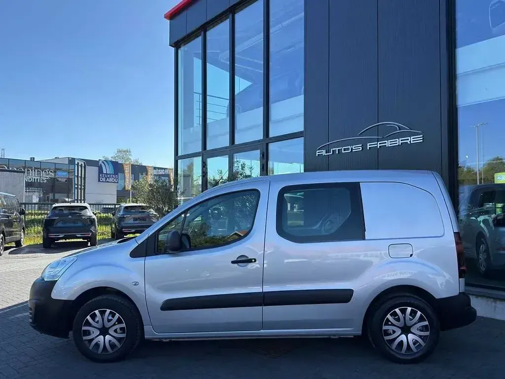 Gebraucht Citroën Berlingo 99 PS (72 kW) 2018 Silber Van / Kleinbus