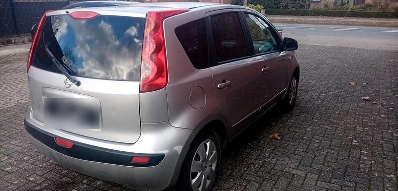 Second-hand Nissan Note 2006 Argintiu Hatchback