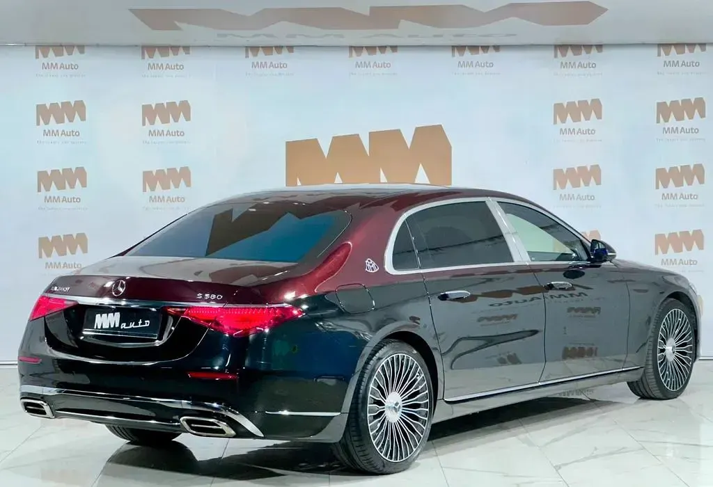 Gebraucht Mercedes S580 503 PS (369 kW) 2024 Rot Limousine