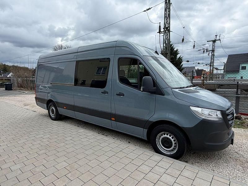 Gebraucht Mercedes Sprinter 163 PS (119 kW) 2018 Grau Van