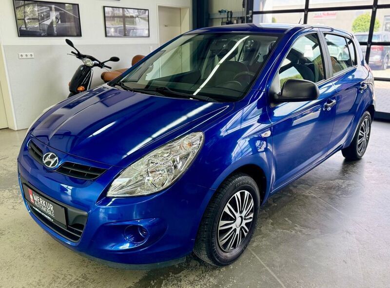 Sparkle blue Gebraucht 2010 Hyundai i20 Classic Limousine | 2.500 € (Superpreis) - Bild 1/3