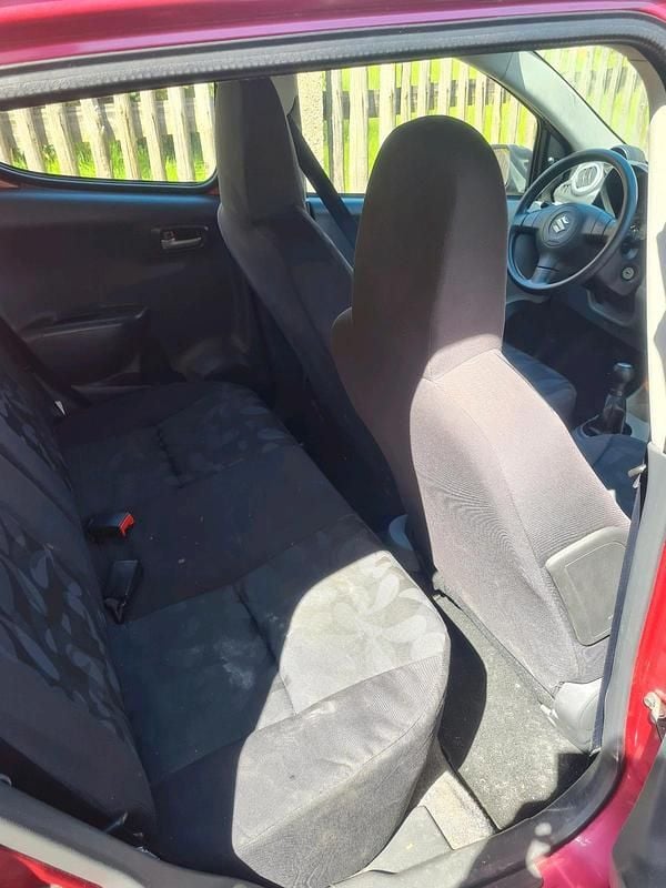 Usado Suzuki Alto 68 HP (50 kW) 2010 Vermelho Citadino