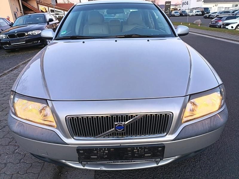 Second-hand Volvo S80 140 CP (102 kW) 2002 Argintiu Berlinǎ