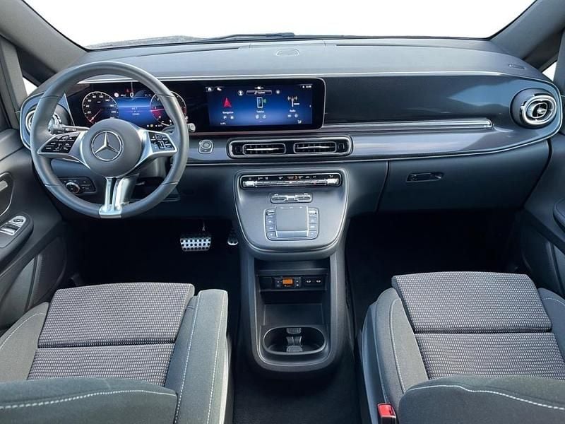 Gebraucht Mercedes V250 190 PS (139 kW) 2024 Silber Van / Kleinbus