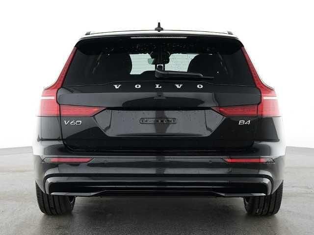 Gebraucht Volvo V60 145 PS (106 kW) 2025 Kombi