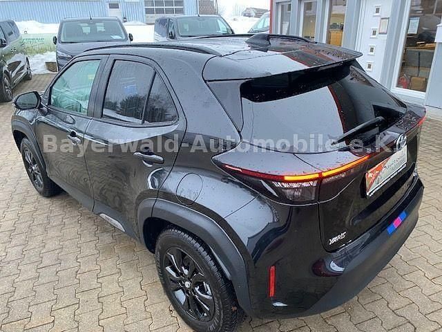 Gebraucht Toyota Yaris Cross 116 PS (85 kW) 2024 Midnight black SUV