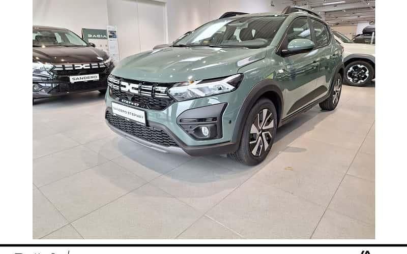 Grün Neu 2025 Dacia Sandero Expression Kleinwagen | 19.898 € (Etwas zu teuer) - Bild 1/4