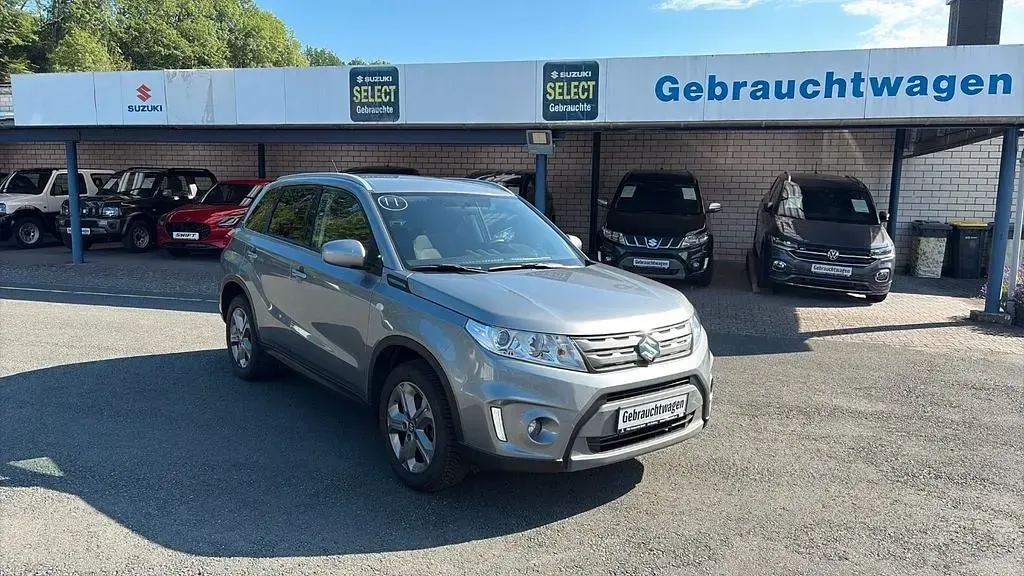 Gebraucht Suzuki Vitara Comfort 120 PS (88 kW) 2018 Grau SUV