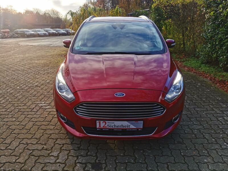 Gebraucht Ford S-MAX Titanium 150 PS (110 kW) 2016 Rot Van / Kleinbus