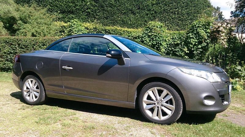 Gebraucht Renault Mégane Cabriolet 131 PS (96 kW) 2010 Gold Cabrio