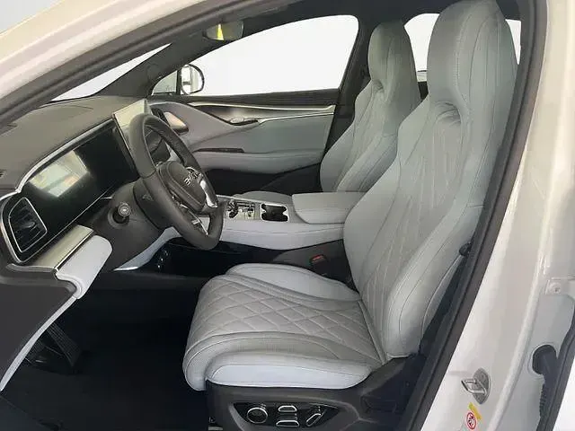 Neu BYD Sealion 7 389 kW (530 PS) 2025 Polar white polar white SUV