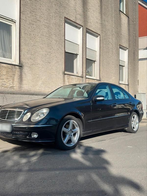 Second-hand Mercedes E280 177 CP (130 kW) 2005 Albastru Berlinǎ