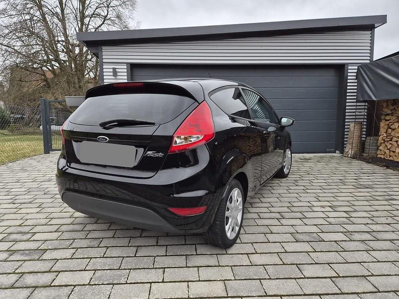 Gebraucht Ford Fiesta 82 PS (60 kW) 2012 Schwarz Kleinwagen