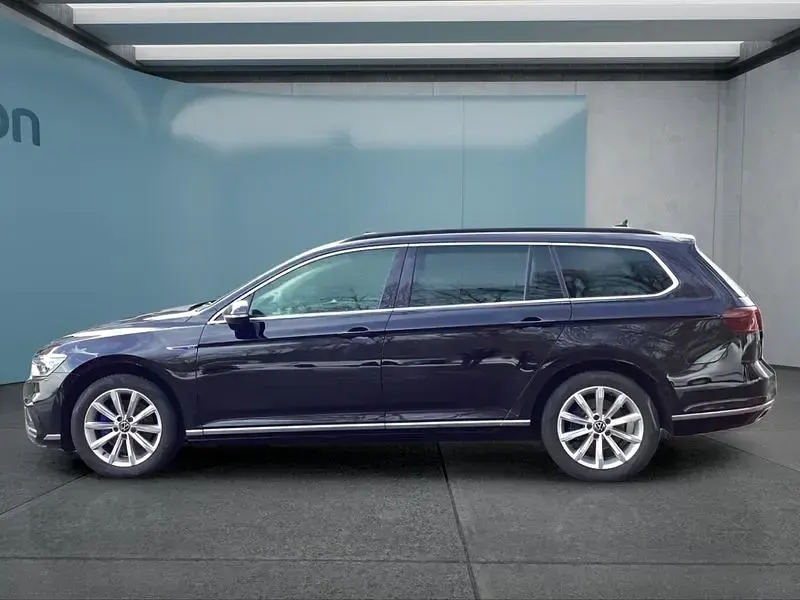 Gebraucht VW Passat 218 PS (160 kW) 2022 Schwarz Kombi
