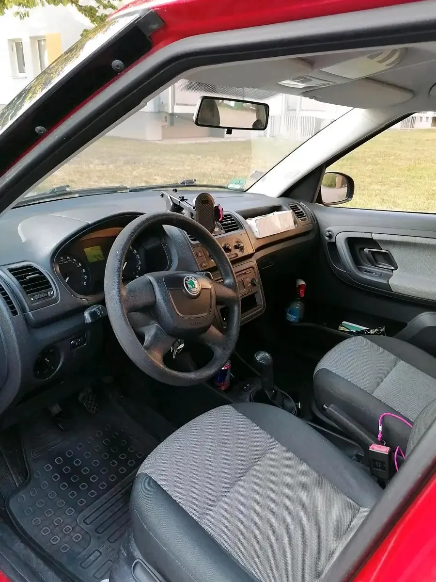 Gebraucht Skoda Roomster 90 PS (66 kW) 2010 Rot Van / Kleinbus