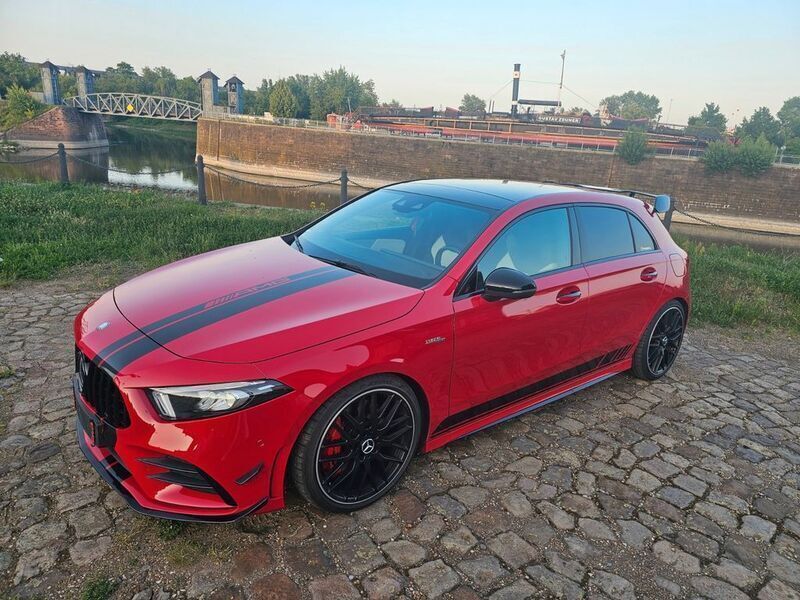 Rot Gebraucht 2019 Mercedes A35 AMG AMG Limousine | 30.100 € (Guter Preis) - Bild 1/4