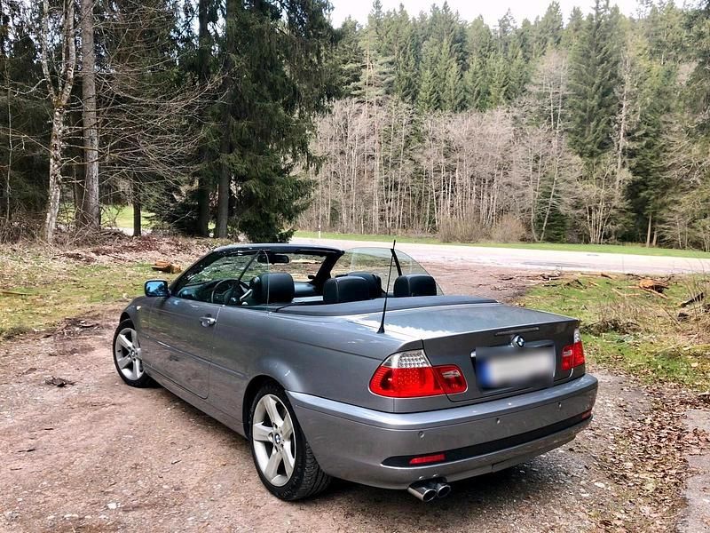 Gebraucht BMW 330 Cabriolet 231 PS (169 kW) 2003 Grau Cabrio
