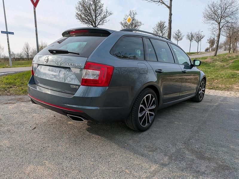 Gebraucht Skoda Octavia RS 220 PS (161 kW) 2016 Grau Kleinwagen