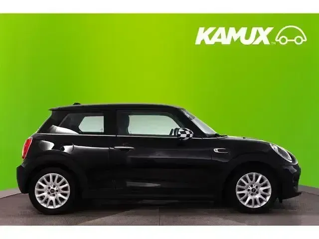 Käytetty Mini ONE Pepper 102 HP (75 kW) 2016 Musta Viistoperä