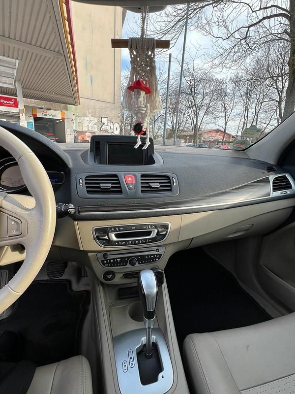 Gebraucht Renault Mégane 2011 Schwarz Limousine