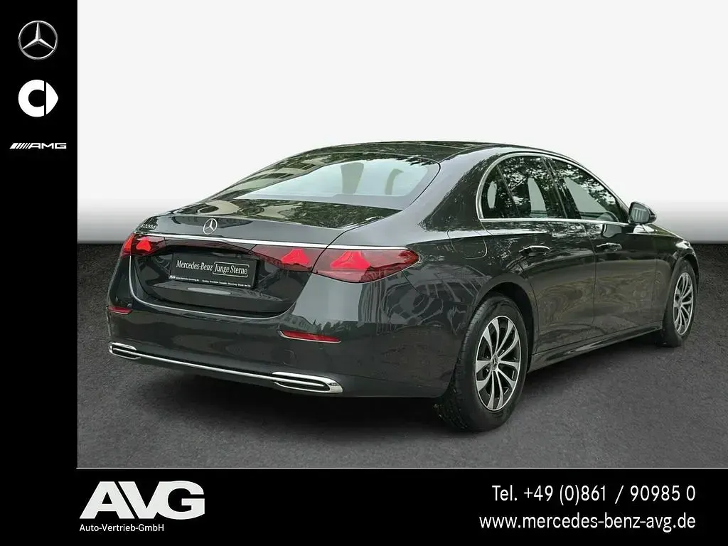 Second-hand Mercedes E220 Avantgarde 197 CP (144 kW) 2025 Gri Berlinǎ
