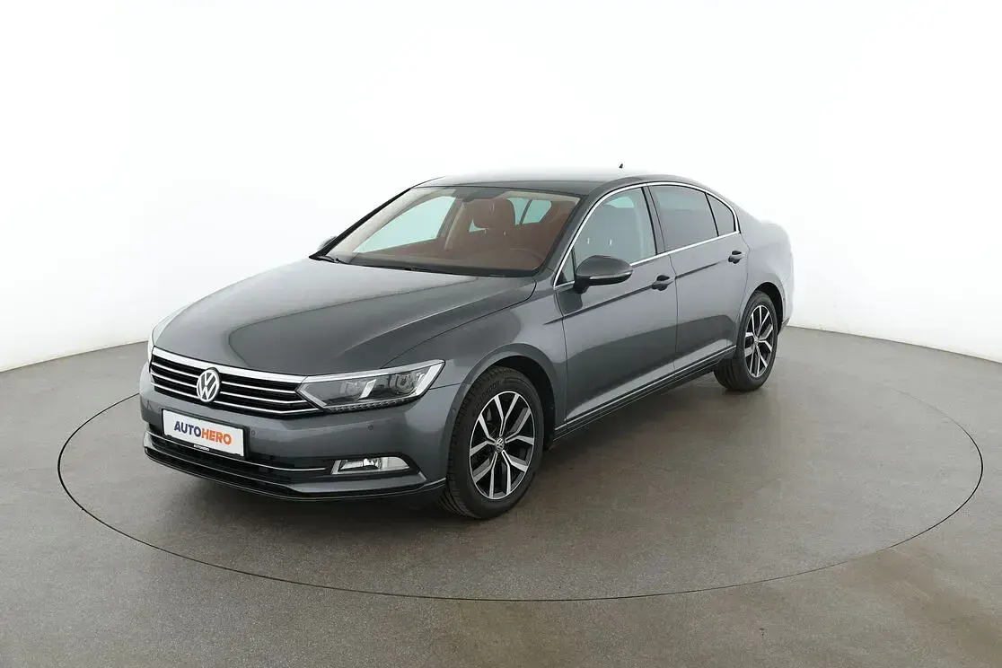 Gebraucht VW Passat Comfortline 150 PS (110 kW) 2015 Limousine
