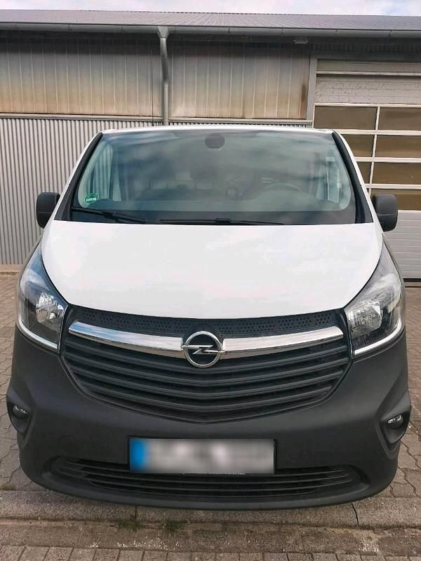 Używany Opel Vivaro 95 KM (69 kW) 2017 Biały Minivan