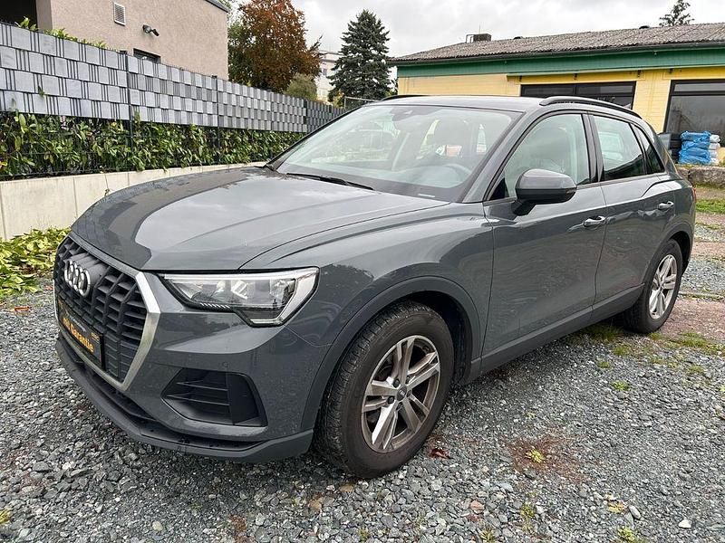 Gebraucht Audi Q3 Sport 150 PS (110 kW) 2019 Nanograu SUV