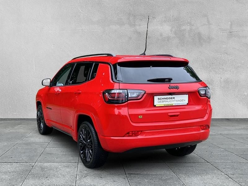 Gebraucht Jeep Compass 131 PS (96 kW) 2024 Rot SUV