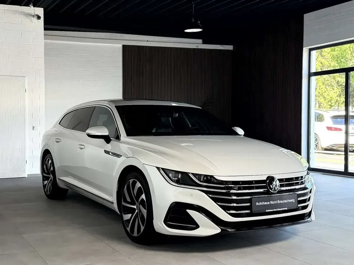 Gebraucht VW Arteon R-line 190 PS (139 kW) 2023 Oryxweiß perlmutteffekt Kombi
