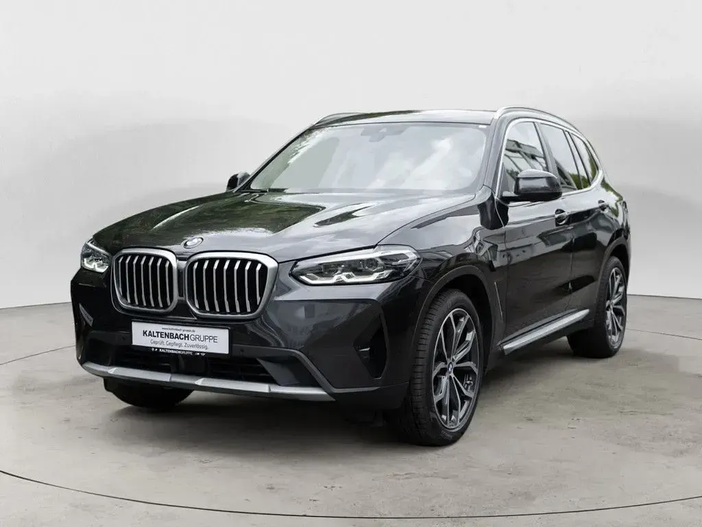 Gebraucht BMW X3 Sport Line 190 PS (139 kW) 2023 Grau SUV