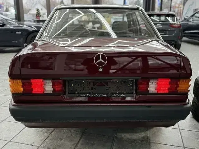 Gebraucht Mercedes 190 109 PS (80 kW) 1991 Rot Limousine