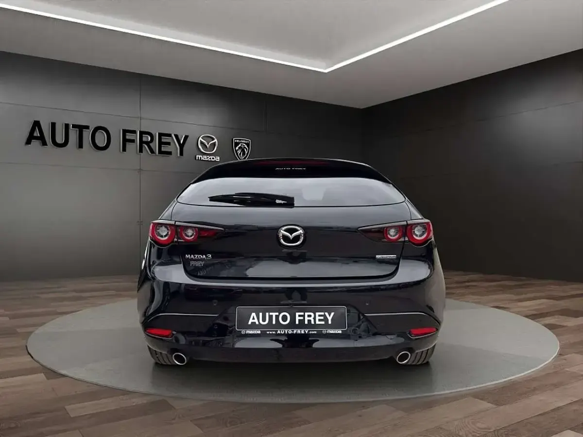 Gebraucht Mazda 3 Exclusive-Line 140 PS (102 kW) 2024 Schwarz Limousine