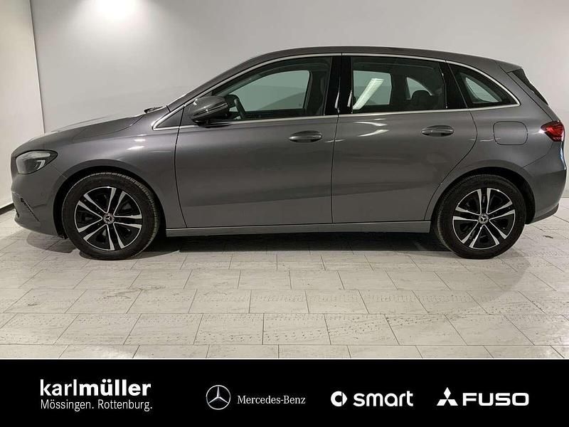 Gebraucht Mercedes E250 Progressive 163 PS (119 kW) 2024 Lack mountaingrau Kombi