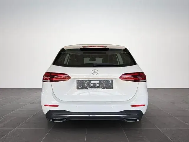 Gebraucht Mercedes B220 Progressive 190 PS (139 kW) 2019 Polarweiss polarweiss Kleinwagen