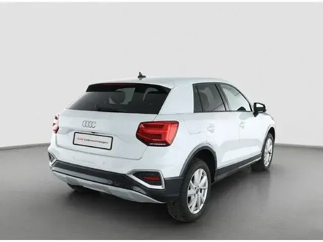 Second-hand Audi Q2 Advanced 150 CP (110 kW) 2025 Alb SUV