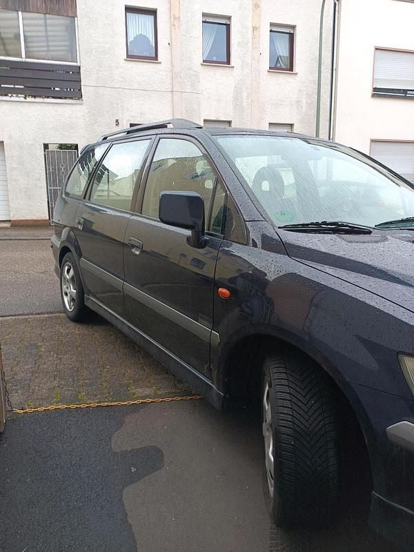 Gebraucht Mitsubishi Space Wagon 150 PS (110 kW) 2000 Blau Van / Kleinbus