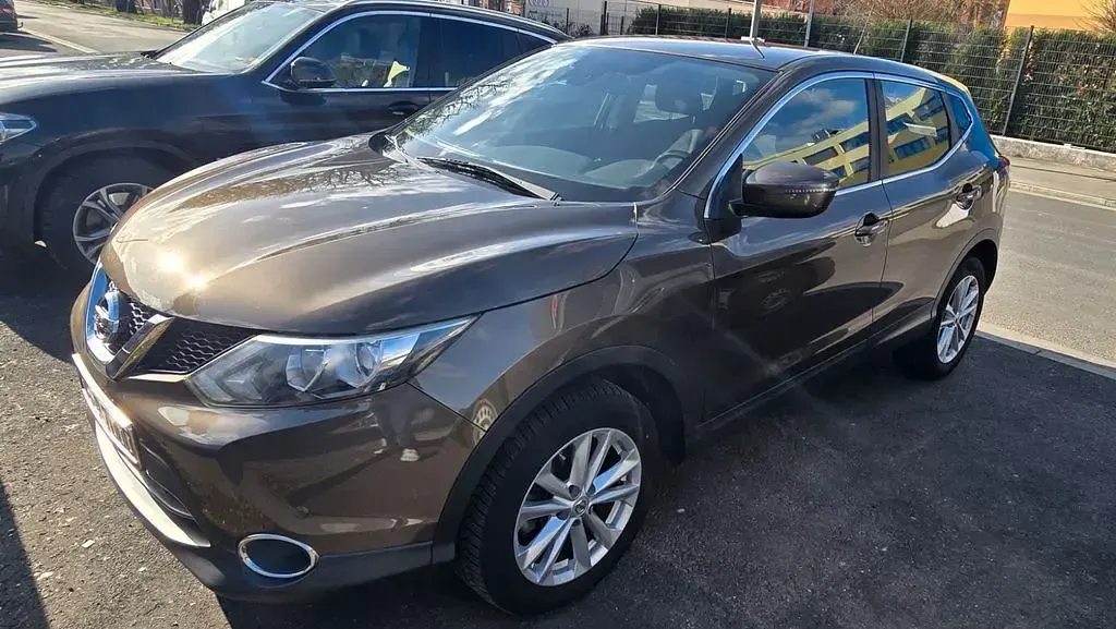 Gebraucht Nissan Qashqai Acenta 131 PS (96 kW) 2016 Braun SUV