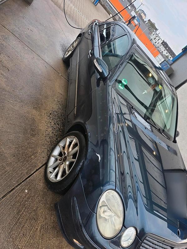 Gebraucht Mercedes E220 150 PS (110 kW) 2003 Limousine