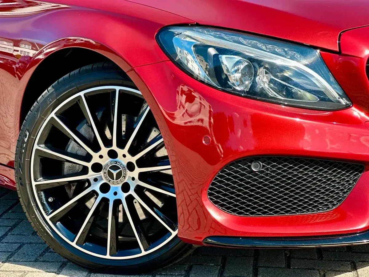 Gebraucht Mercedes C250 211 PS (155 kW) 2017 Rot Coupé