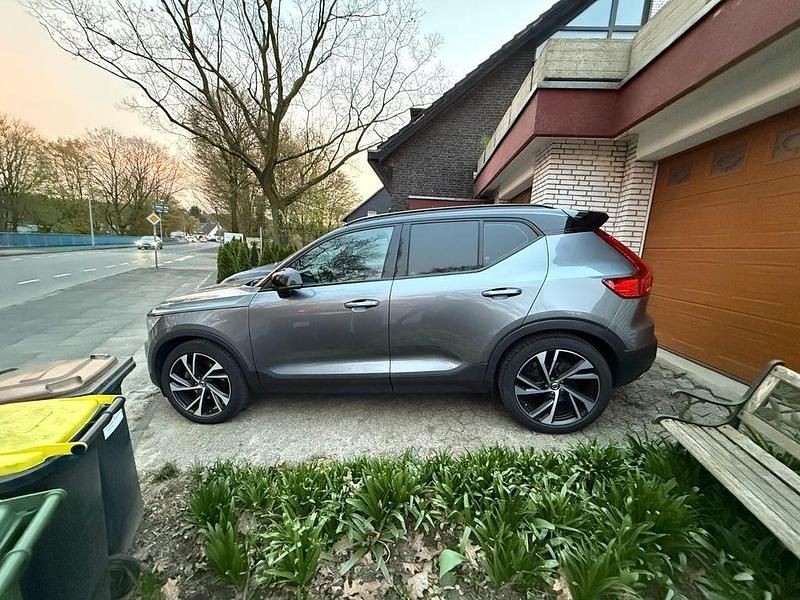 Gebraucht Volvo XC40 R-Design 190 PS (139 kW) 2018 Grau SUV