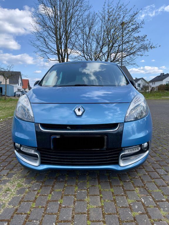 Blau Gebraucht 2012 Renault Scénic III Bose Edition Van / Kleinbus | 4.350 € (Guter Preis) - Bild 1/4