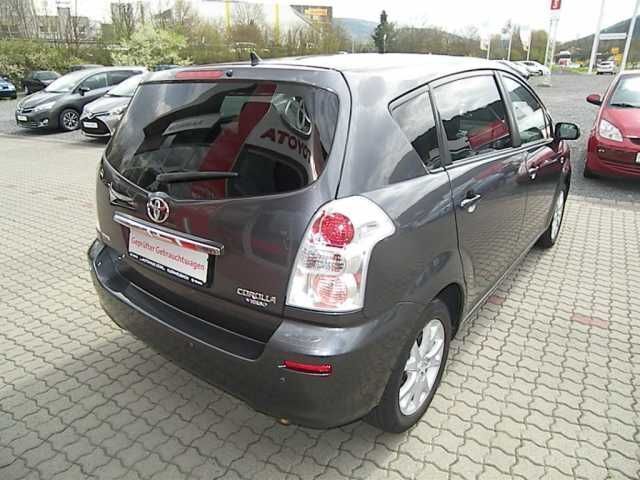Gebraucht Toyota Corolla Verso Team 129 PS (94 kW) 2008 Grau metallic Van / Kleinbus